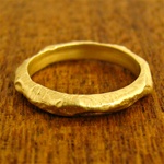 Honesty Gold Wedding Band