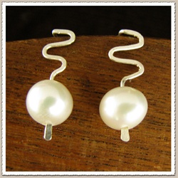 Wave Pearl Earrings